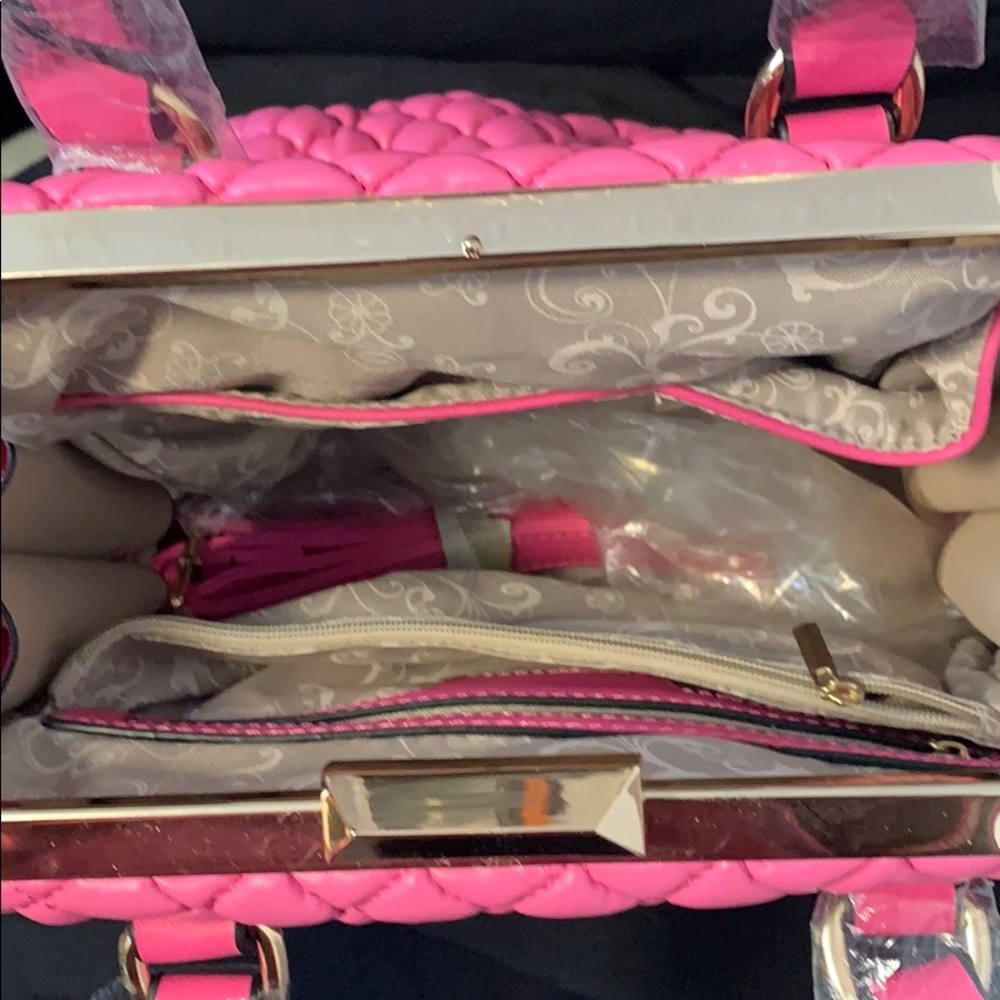 Pink Purse - Picture 3 of 3